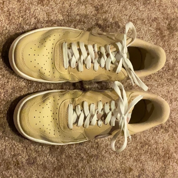 Nike Dunks - Women Size 9 - Picture 2 of 4